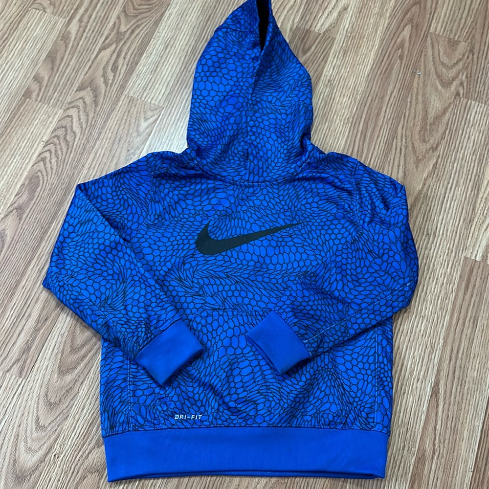 Nike hoodie size 5